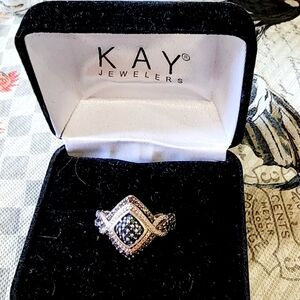 Beautiful Ladies Ring Size 6.5. Silver 925.